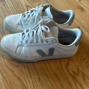 Veja Campo Sneaker size 7
